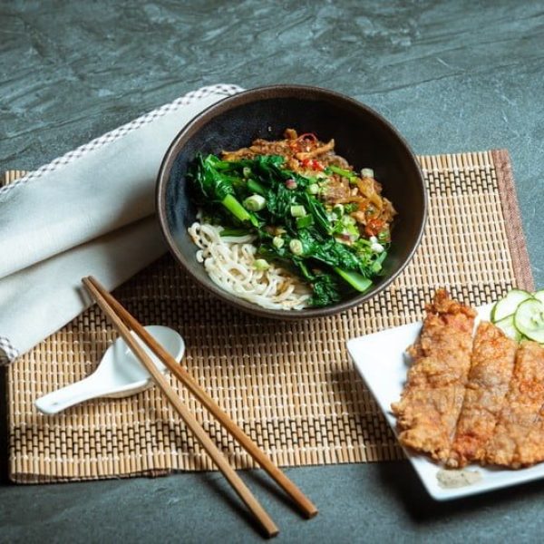 Chai Tsai Hog Ribs Ramen